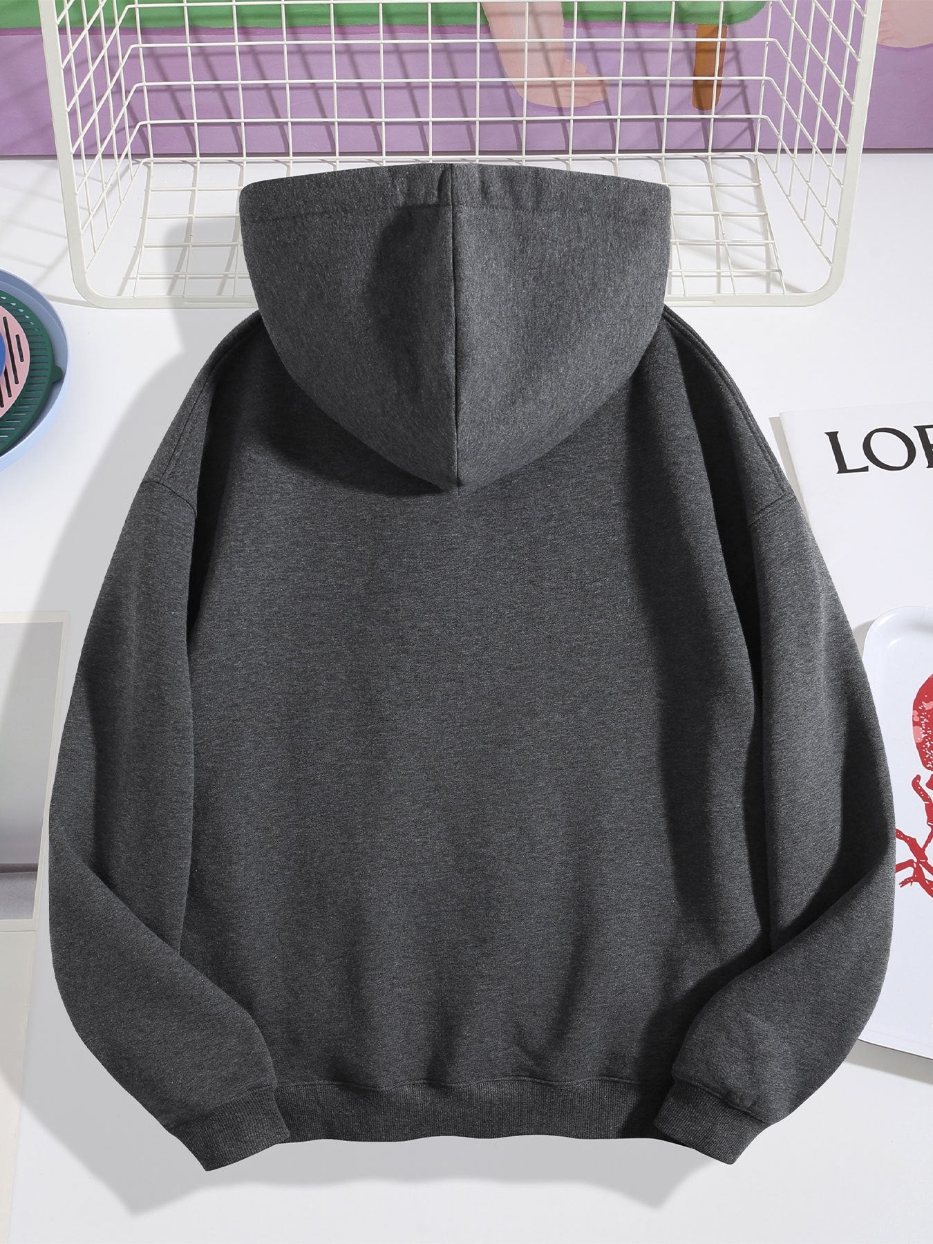 A Stylish Women'S Hoodie Featuring a Floral Letter Design, Complete with a Drawstring Hood And a Casual Yet Elegant Kangaroo Pocket. This Fleece-Lined Sweatshirt Is Perfect for Autumn And Winter, Embodying Trendy Fashion for