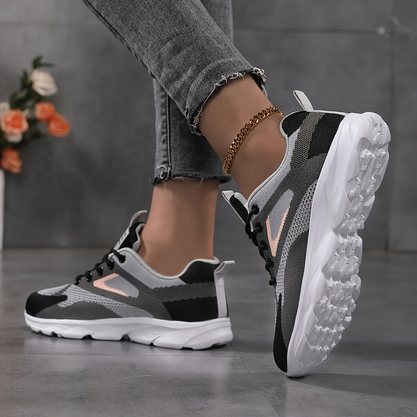 Women's Plus Size Breathable Sneakers - - Low-Top Lace-Up Training with Cushioned Sole & Round Toe Box, - Casual Walking Gym Athletic Footwear, Women Shoes