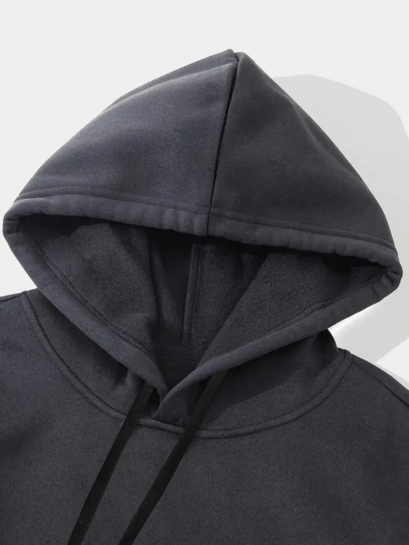 A Stylish Women'S Hoodie Featuring a Floral Letter Design, Complete with a Drawstring Hood And a Casual Yet Elegant Kangaroo Pocket. This Fleece-Lined Sweatshirt Is Perfect for Autumn And Winter, Embodying Trendy Fashion for